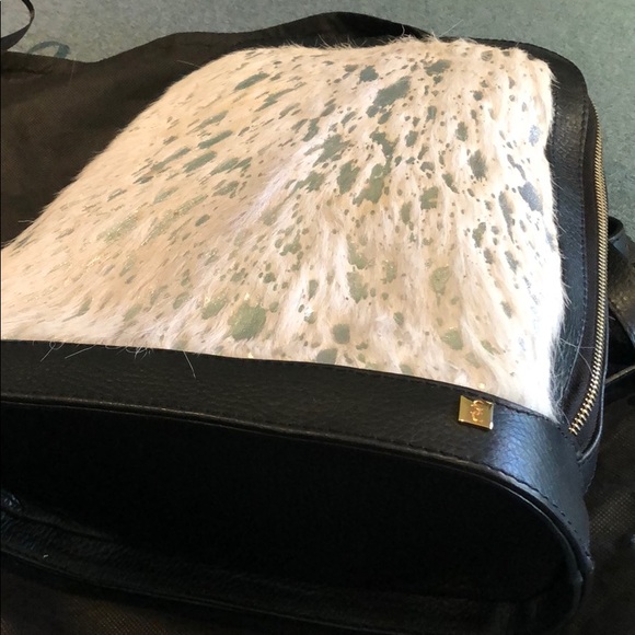 Carolina Crowley Corcega Leather Backpack NWT! - Picture 3 of 11